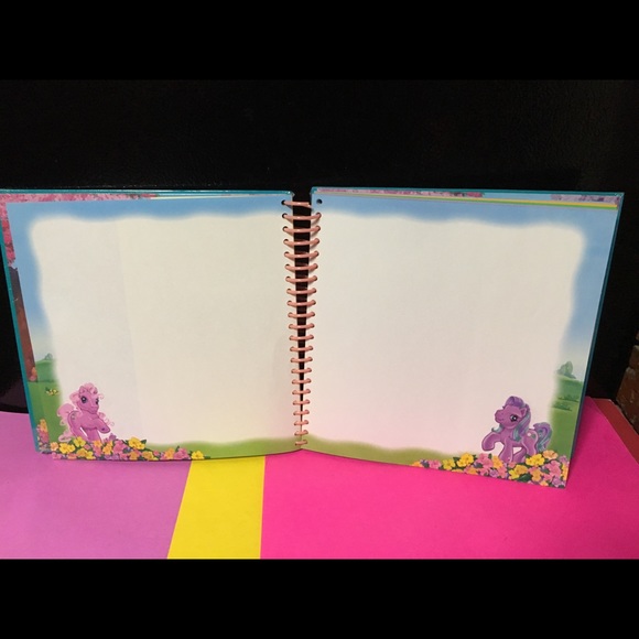 MY LITTLE PONY G3 VTG 2004 Activity Book & Stamps NEW - Picture 7 of 8